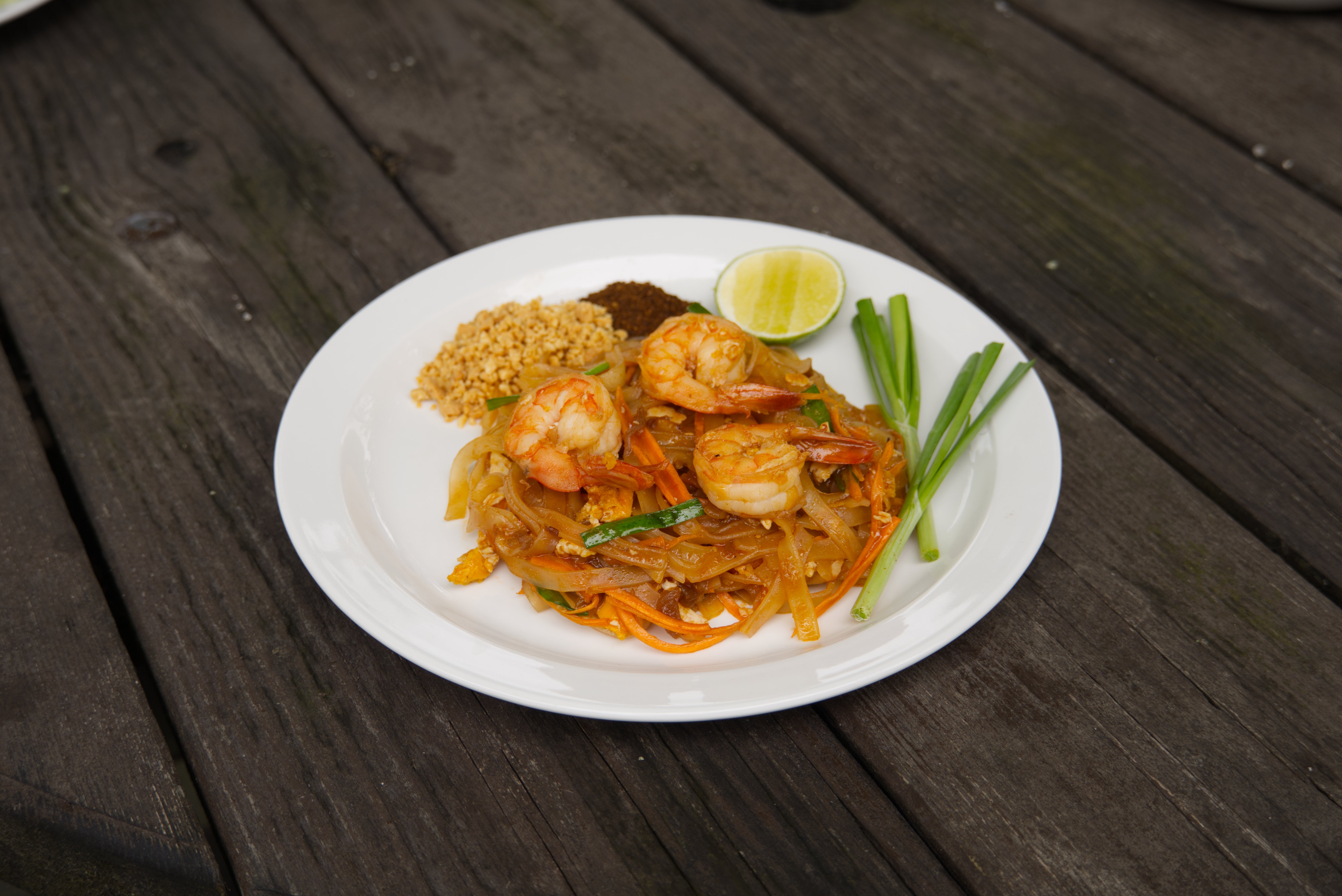 /assets/images/home/mat-pad-thai-scampi.jpg